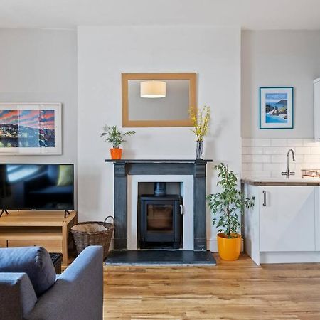 Pendennis - Bright Victorian Flat, Sea Views & Close To Beach Falmouth Extérieur photo