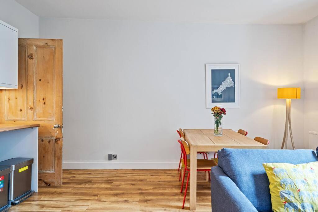 Pendennis - Bright Victorian Flat, Sea Views & Close To Beach Falmouth Extérieur photo