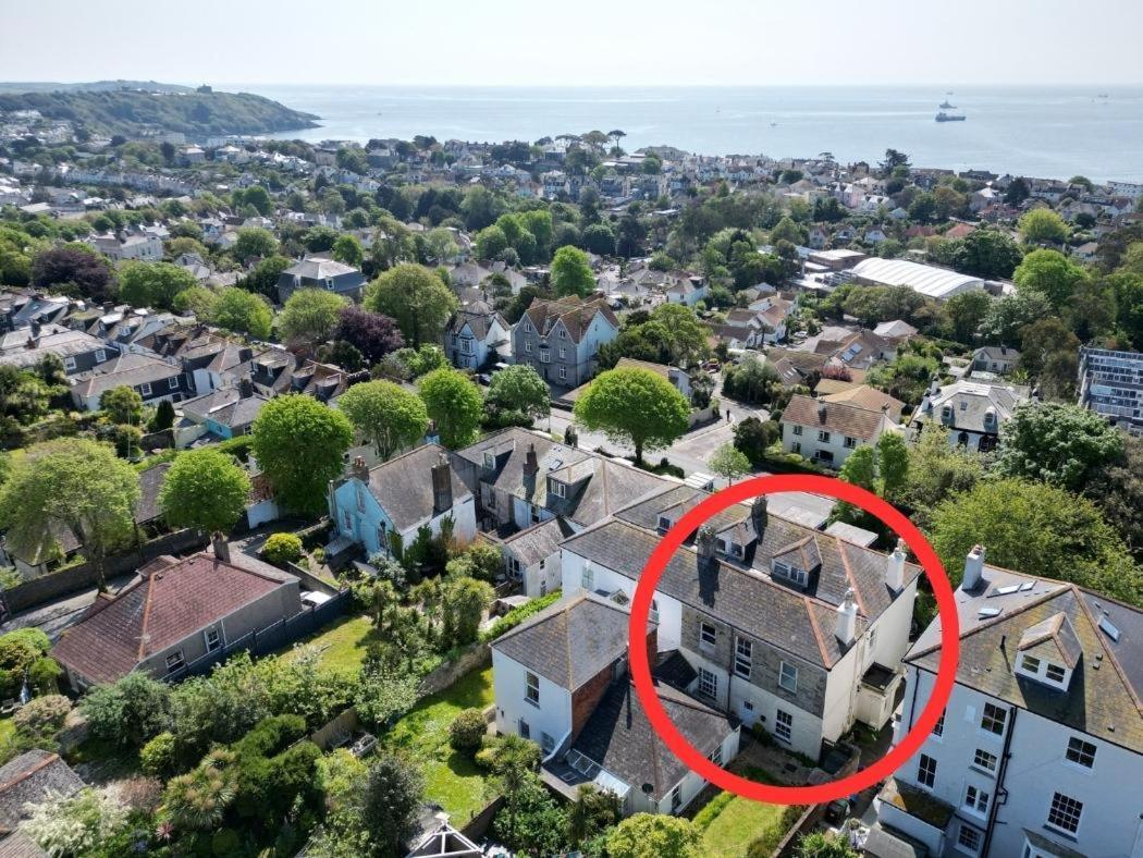 Pendennis - Bright Victorian Flat, Sea Views & Close To Beach Falmouth Extérieur photo